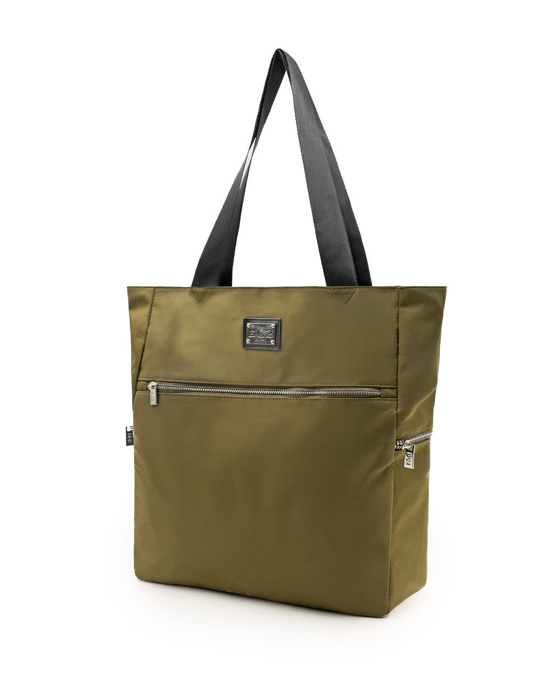 The PALM GREEN Poolside Tote Bag by DC2 Miami, features a solid green color. This bag is a perfect companion for beach outings, shopping trips, or everyday use.